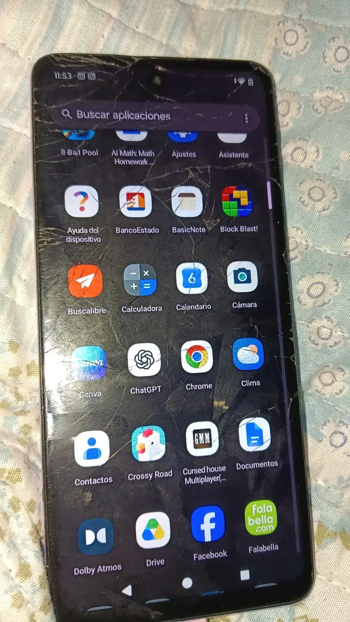 Teléfono Motorola color lila con pantalla dañada - 2