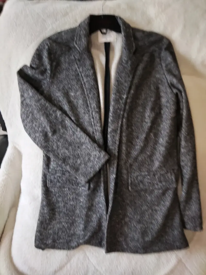Blazer lanilla gris para mujer en buen estado