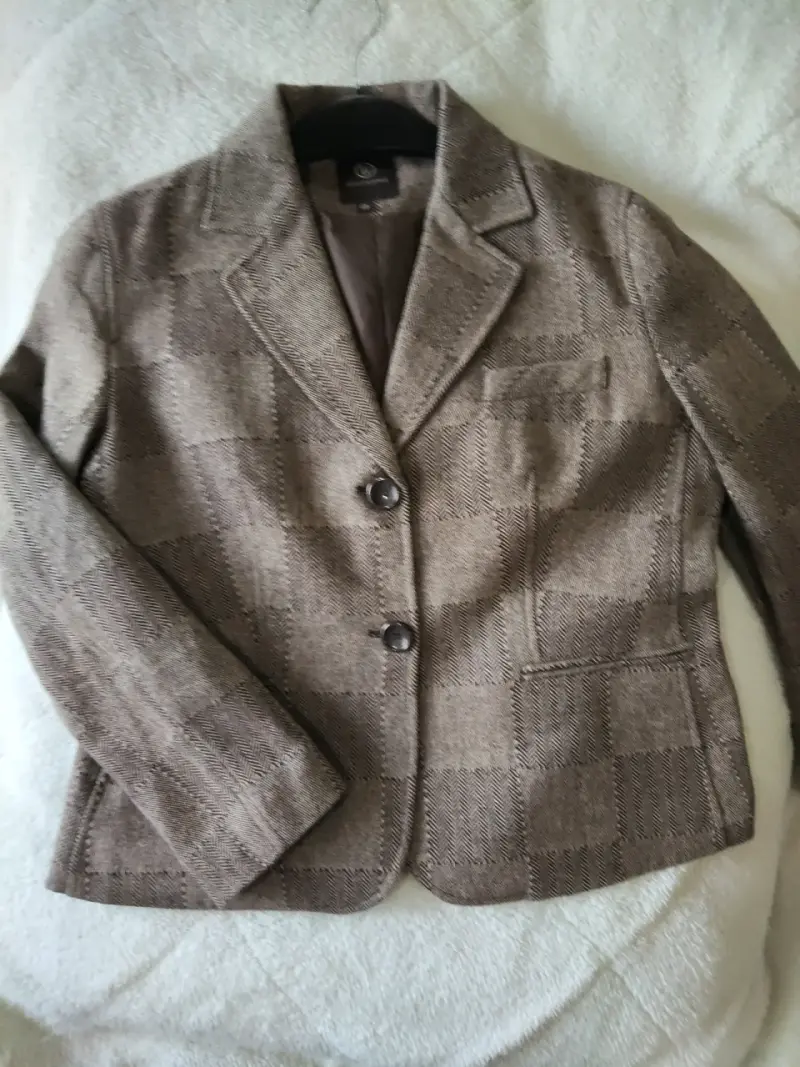 Blazer de lana marrón a cuadros para mujer