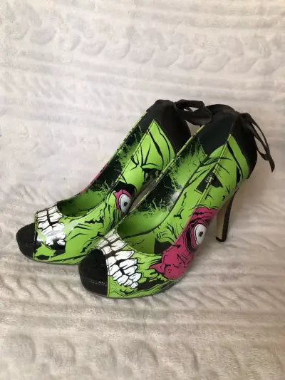 Zapatos de zombie - miniatura 1