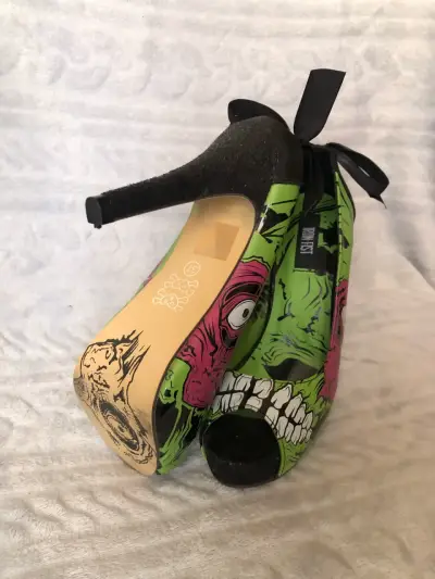 Zapatos de zombie - miniatura 2
