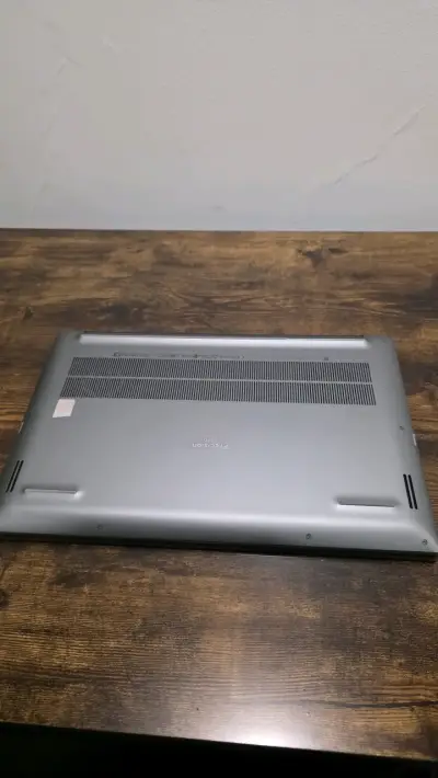 Dell Precision 5680 - miniatura 2