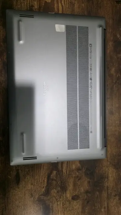Dell Precision 5680 - miniatura 3