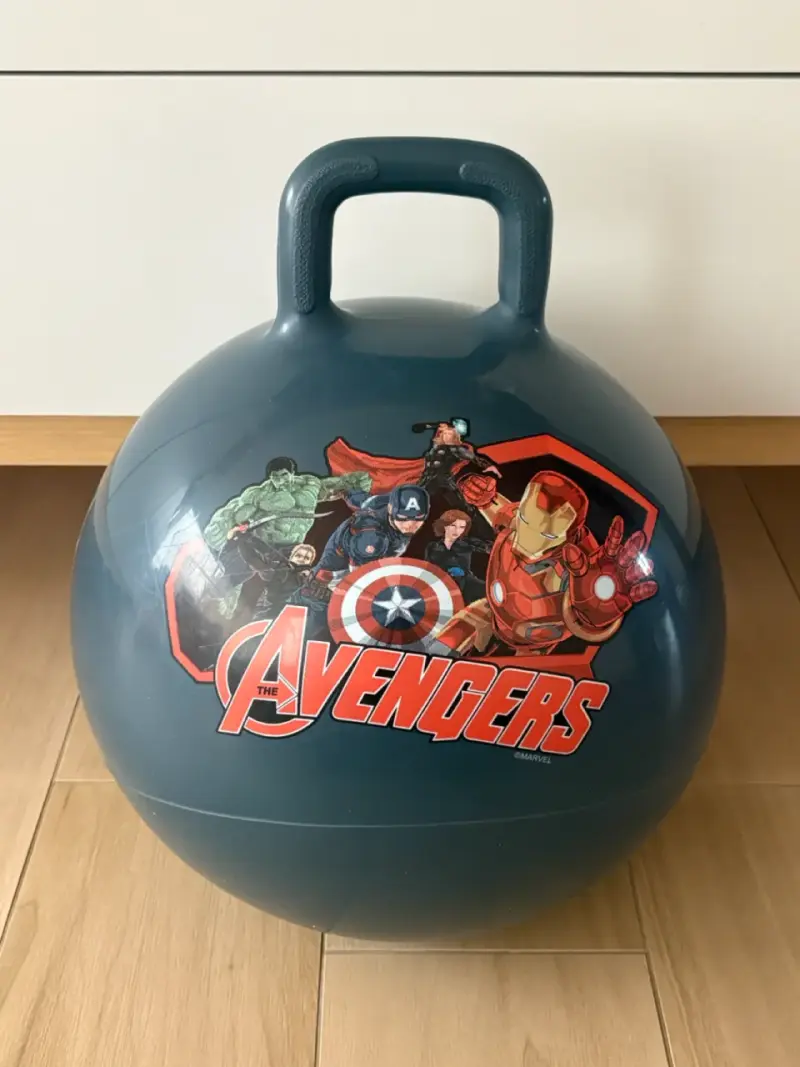 Pelota saltarina Avengers para niños - 1