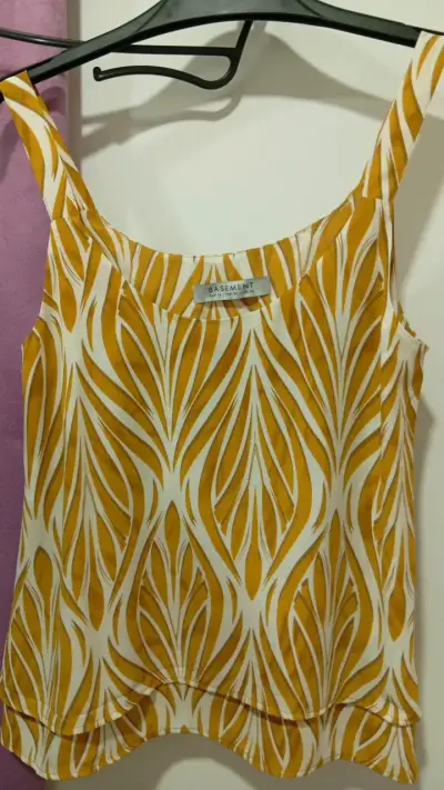 Blusa sin mangas estampada Basement - miniatura 3