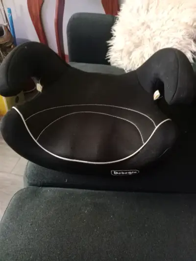 Asiento elevador para auto negro Bebeglo - miniatura 2