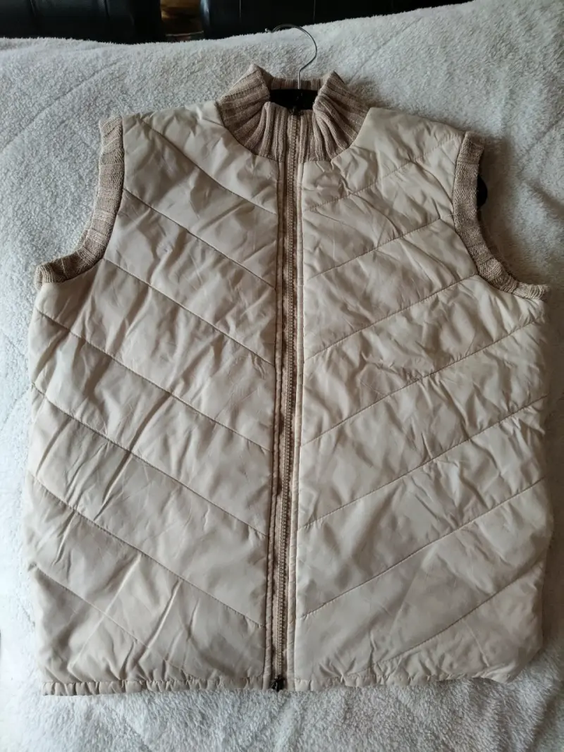 Parka sin mangas acolchado beige