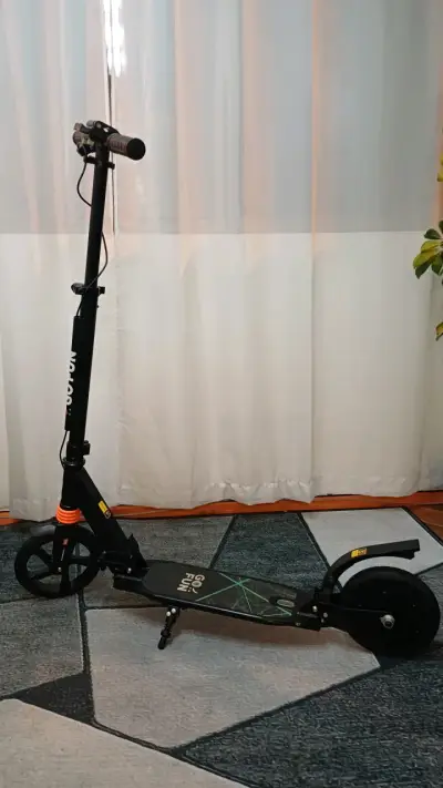 Scooter eléctrico plegable Go Fun con batería recargable - miniatura 2