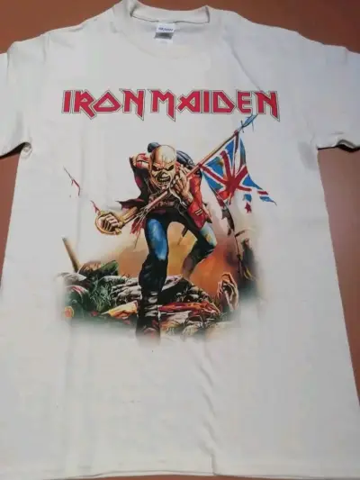 Polera Iron Maiden blanca con diseño frontal - miniatura 1