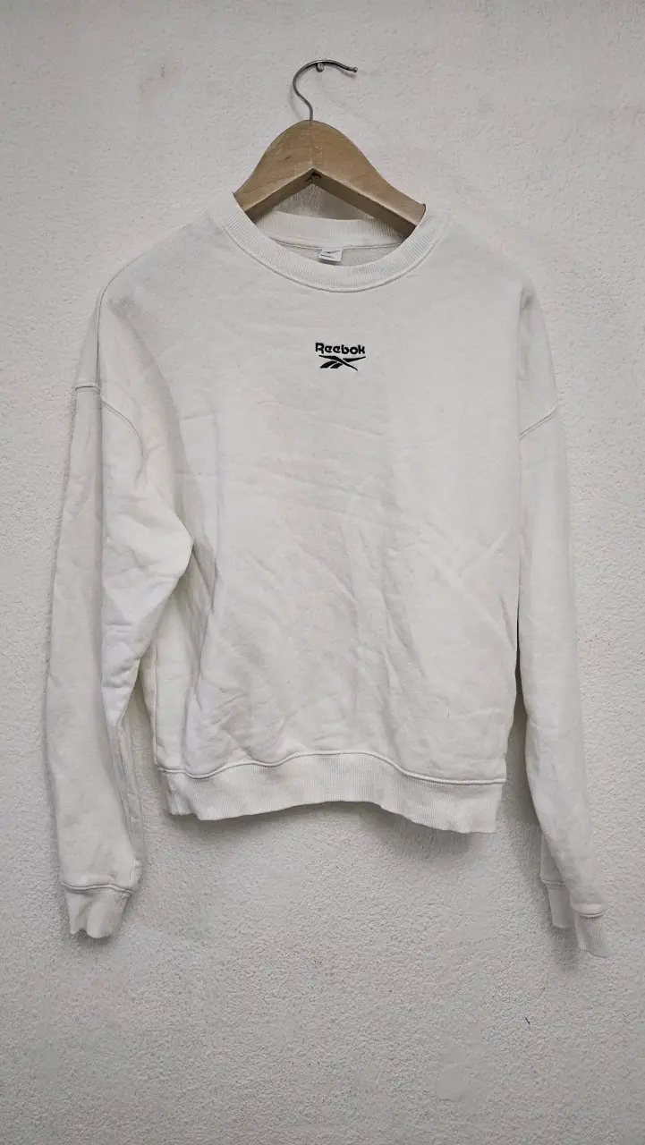 Polerón blanco Reebok para mujer