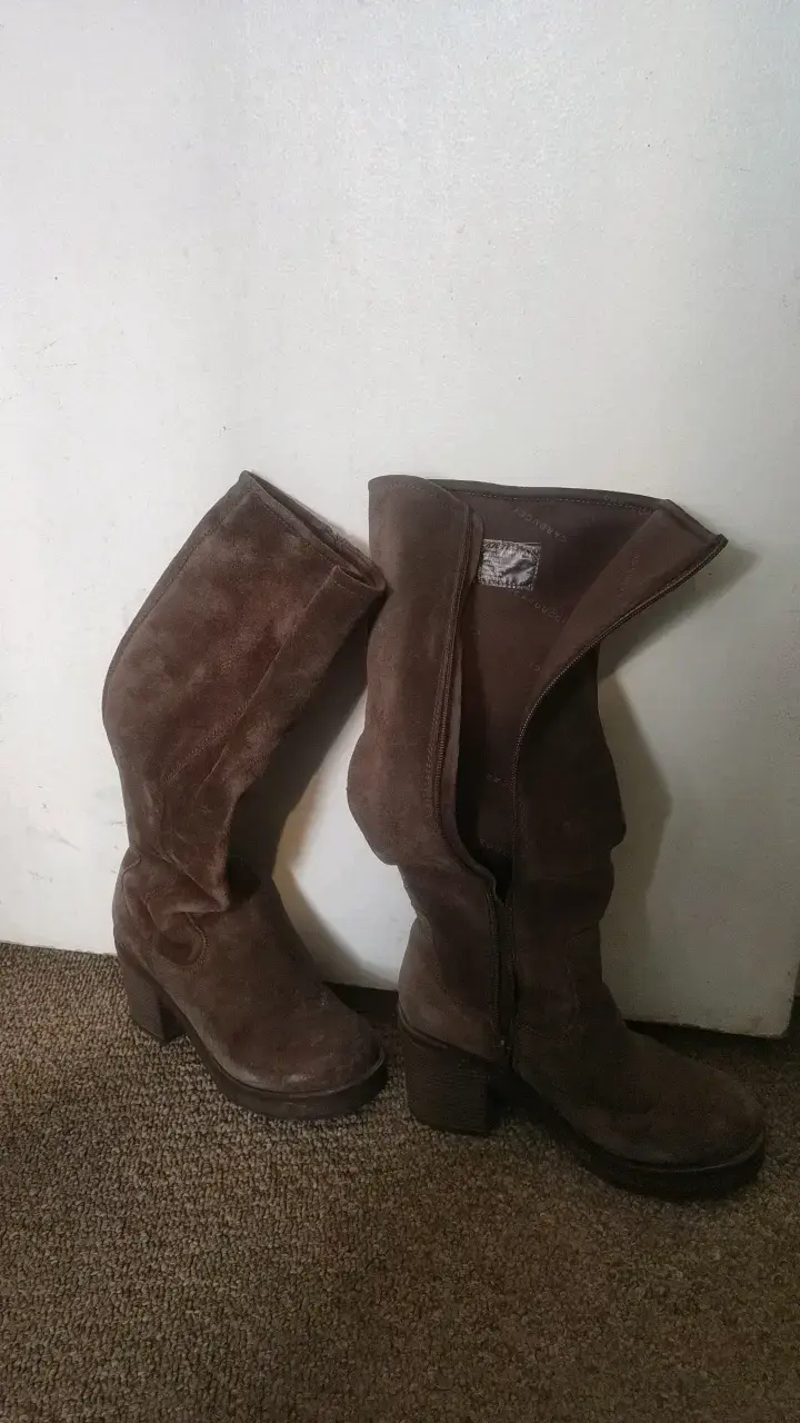 Botas de gamuza marrón con tacón alto - 2