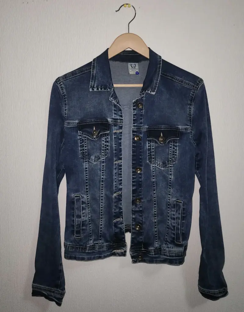 Chaqueta de mezclilla azul para mujer