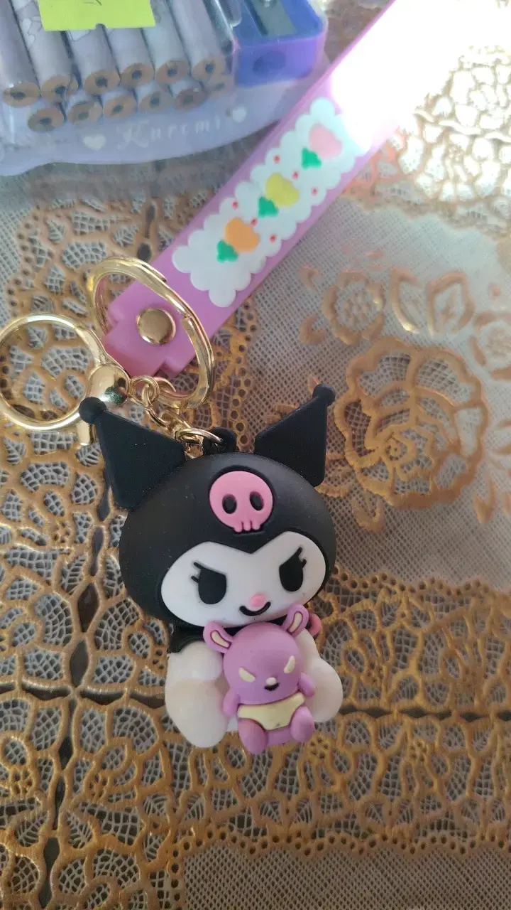 Set de Figuras y Accesorios Kuromi - 4