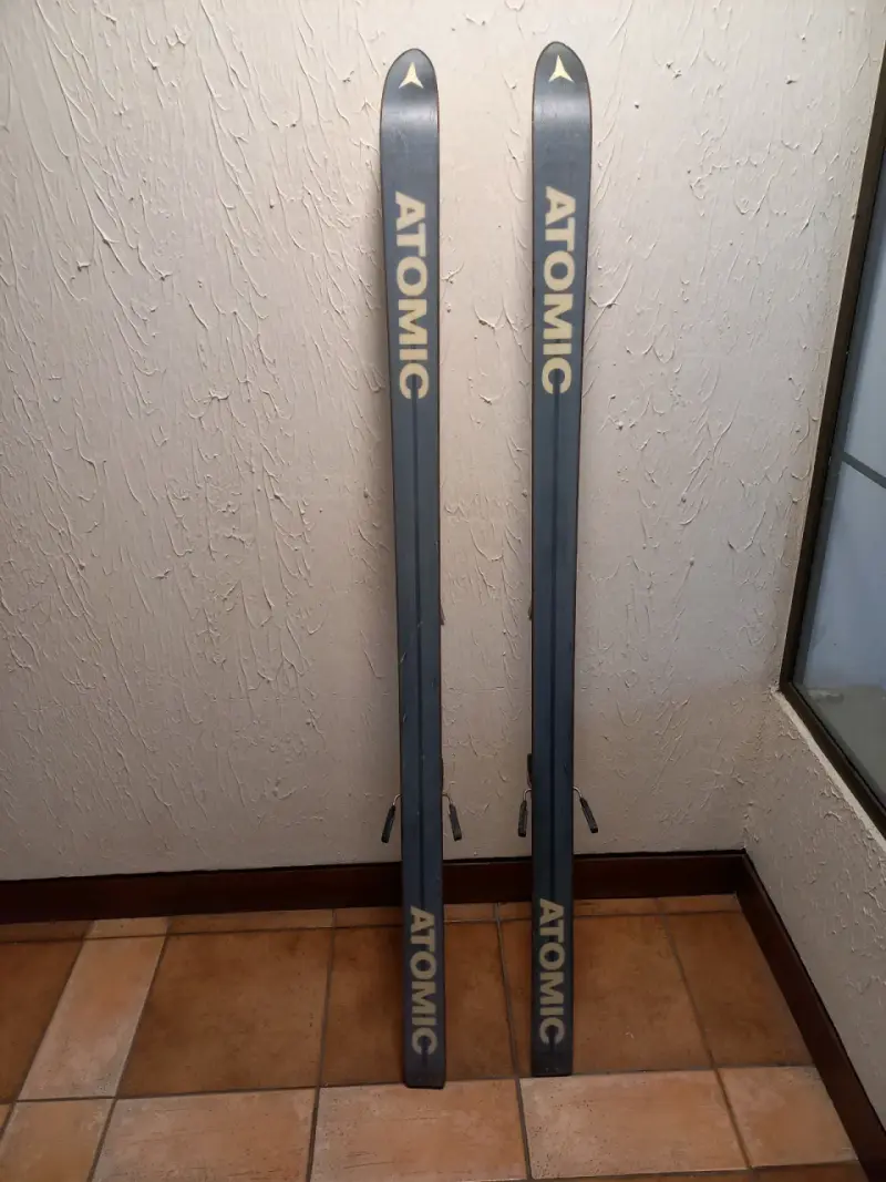 Atomic 1.60cm y olin mark v 1.85cm - 2