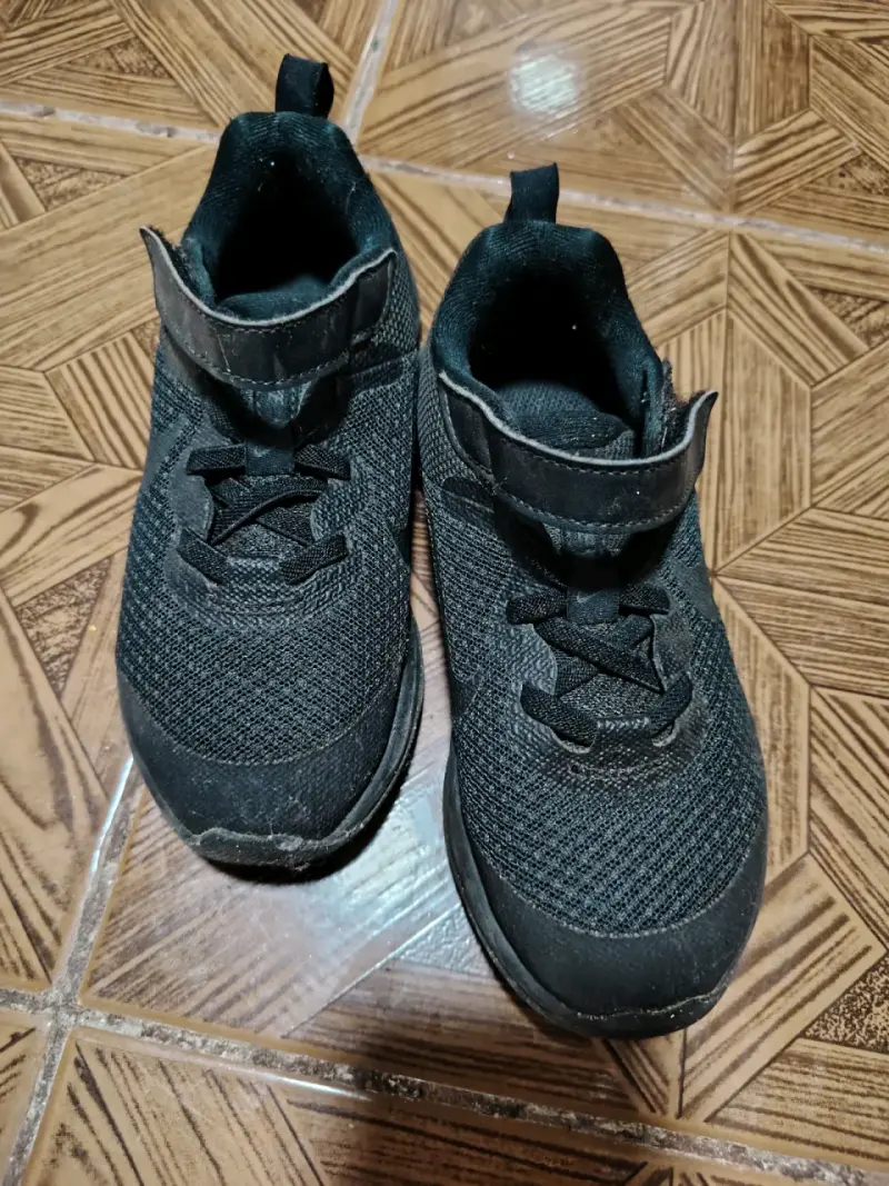 Zapatillas deportivas negras Nike talla 11C - 1