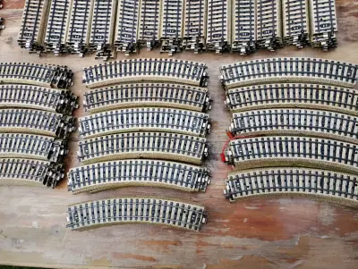 LOTE vías MARKLIN - miniatura 1
