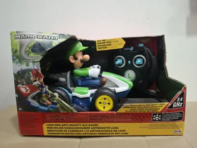 Coche RC Luigi Mario Kart Antigravedad - miniatura 1