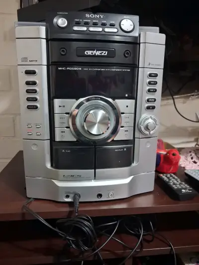 Sistema de sonido Sony Genezi MHC-RG590S con subwoofer - miniatura 1