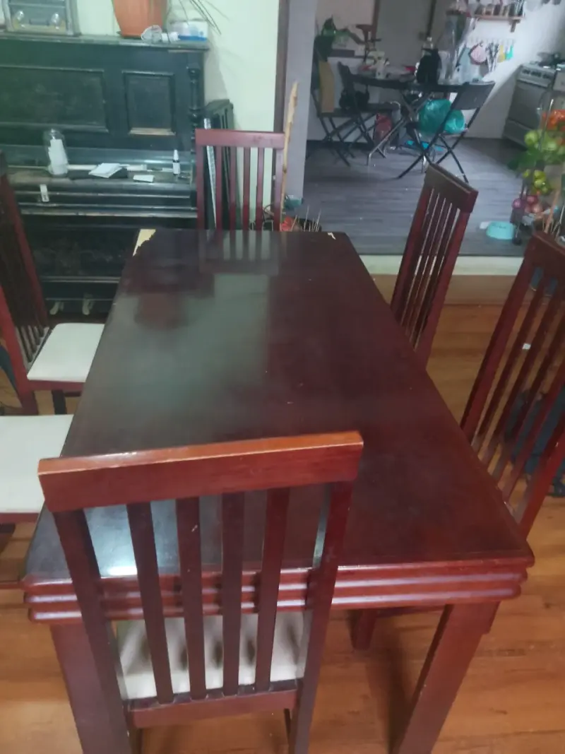 Juego de Comedor de Madera con 6 Sillas - 1