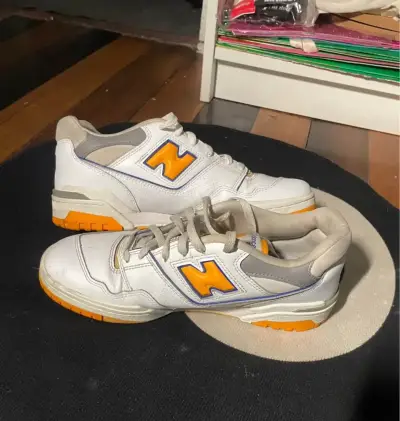 Zapatillas New Balance 550 blancas y naranjas - miniatura 1