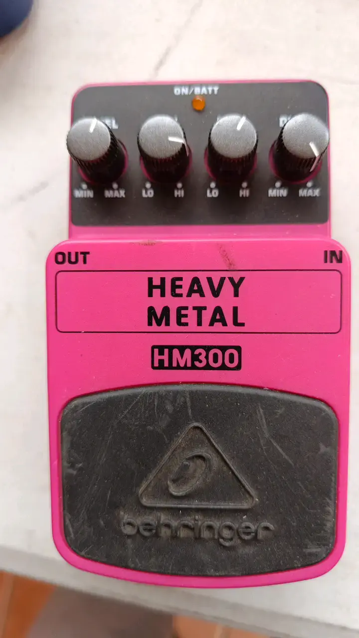 Pedal de efectos Behringer Heavy Metal HM300 - 1
