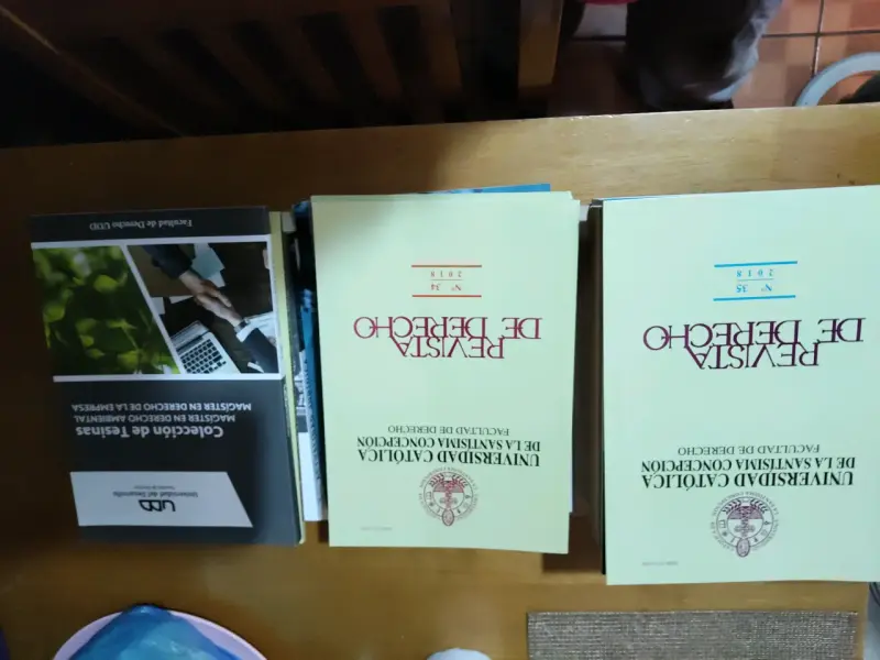 Colección de libros de derecho y revistas jurídica - 3