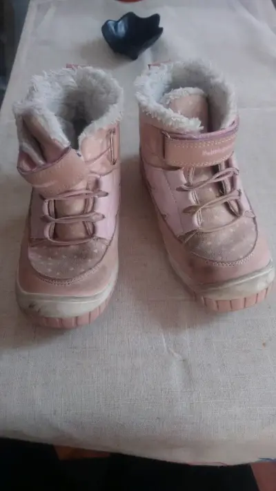 Botas de invierno para niña rosadas talla 29 - miniatura 1