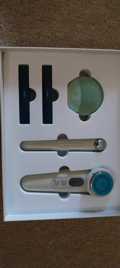 Set de Belleza Facial Vesper con Masajeador y Limpiador - miniatura 1