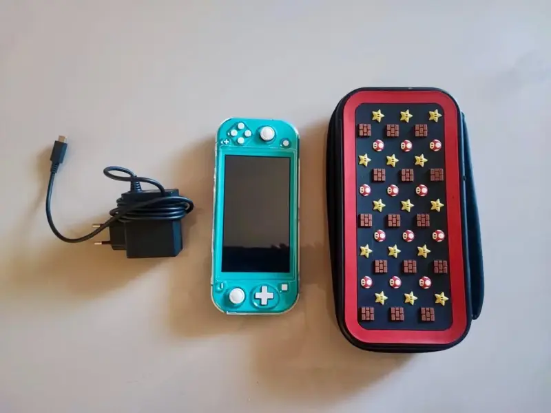 Nintend Switch Lite Turquesa en Buen Estad - 3