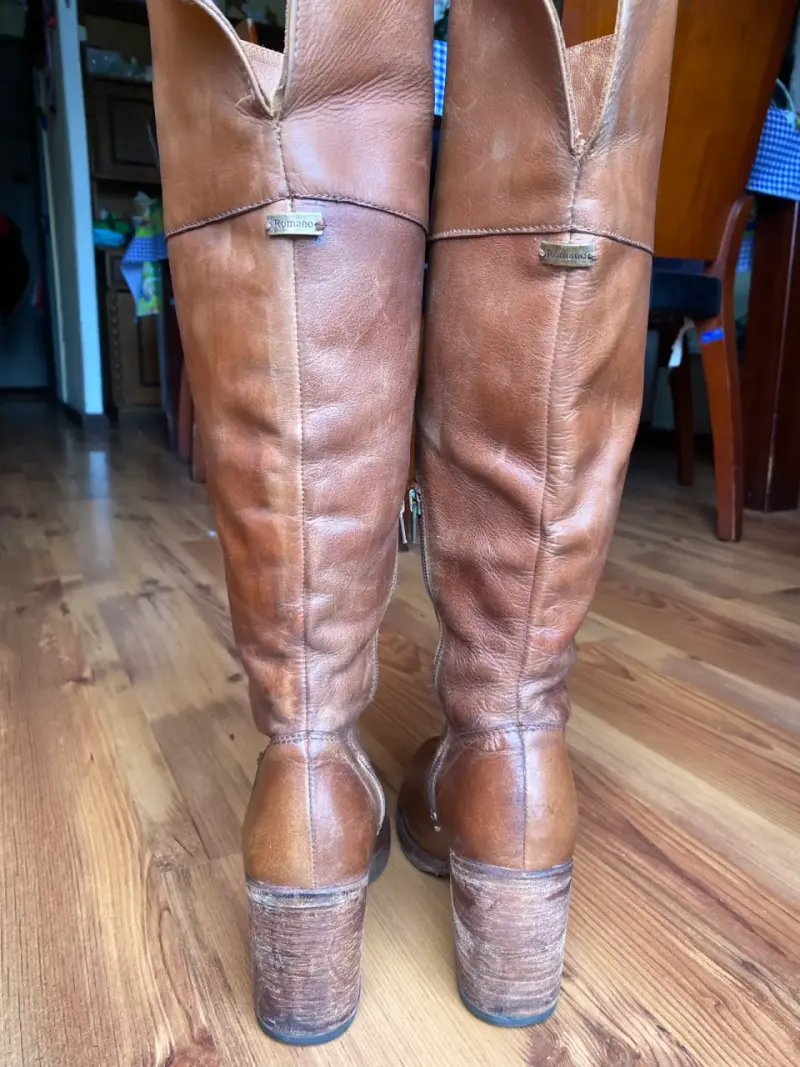 Botas de cuero marrón con tacón alto - 4