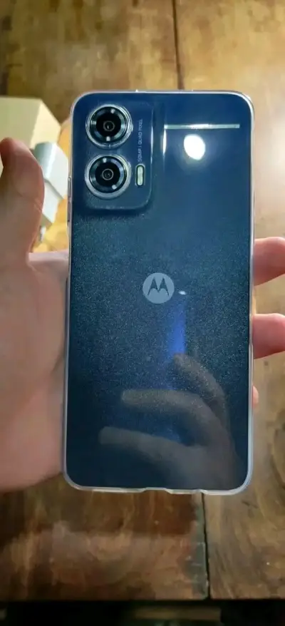 Smartphone Motorola Moto G35 en buen estado - miniatura 4