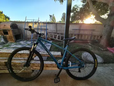 Bicicleta Norco Storm MTB azul en buen estado - miniatura 2