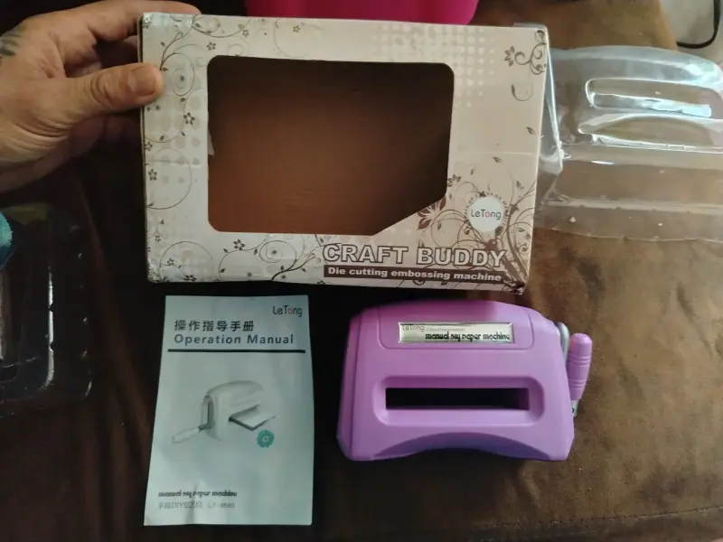 Máquina de Embossing y Corte Craft Buddy LeTong