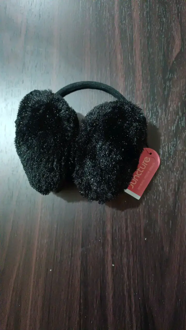 Orejeras negras de peluche para invierno