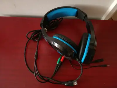 Auriculares gaming con micrófono y conexión USB - miniatura 1