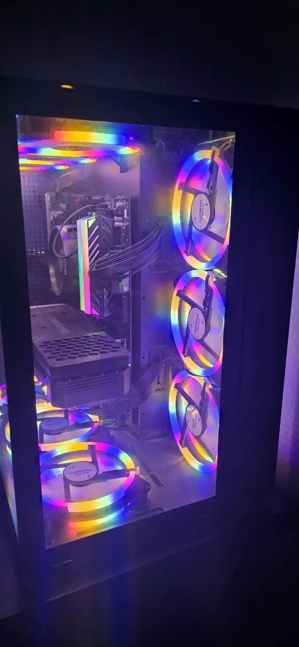 PC Gamer con Tarjeta Gráfica RTX - 2