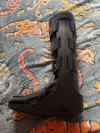 Bota ortopédica Blunding negra ajustable - miniatura 2