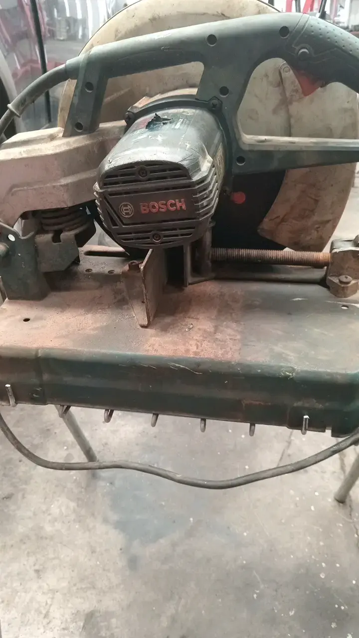 Sierra tronzadora de Corte Bosch para Metal - 4