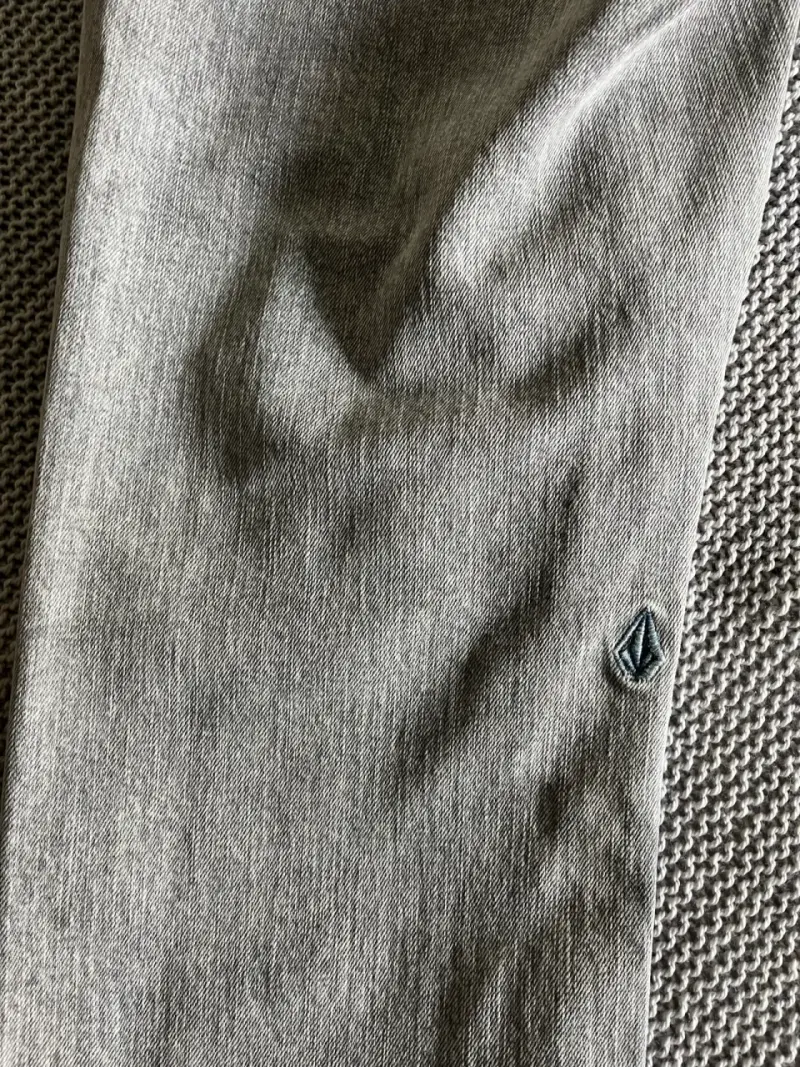 Jeans grises Volcom para hombre talla 34-36 - 4