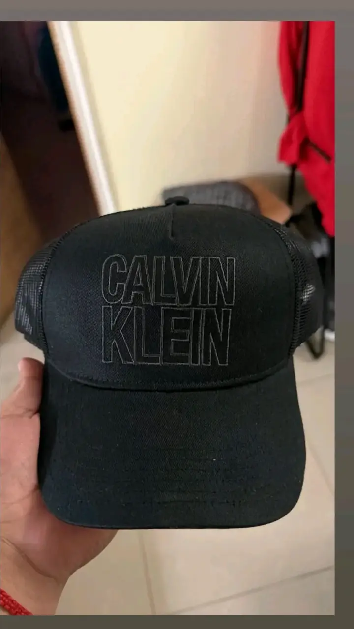 Gorra Calvin Klein negra unisex - 2