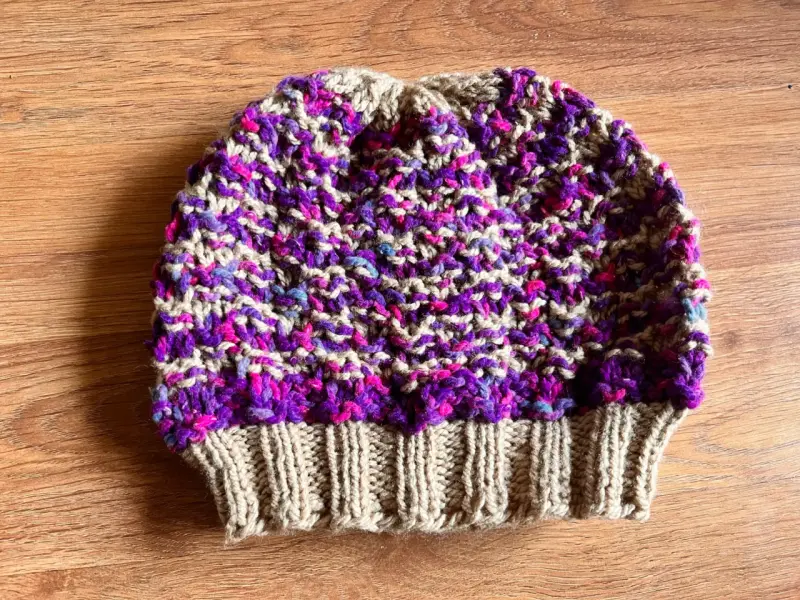 Gorros de lana tejidos a mano en varios colores - 4