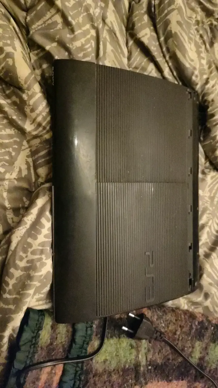 Consola PS3 Super Slim - 1