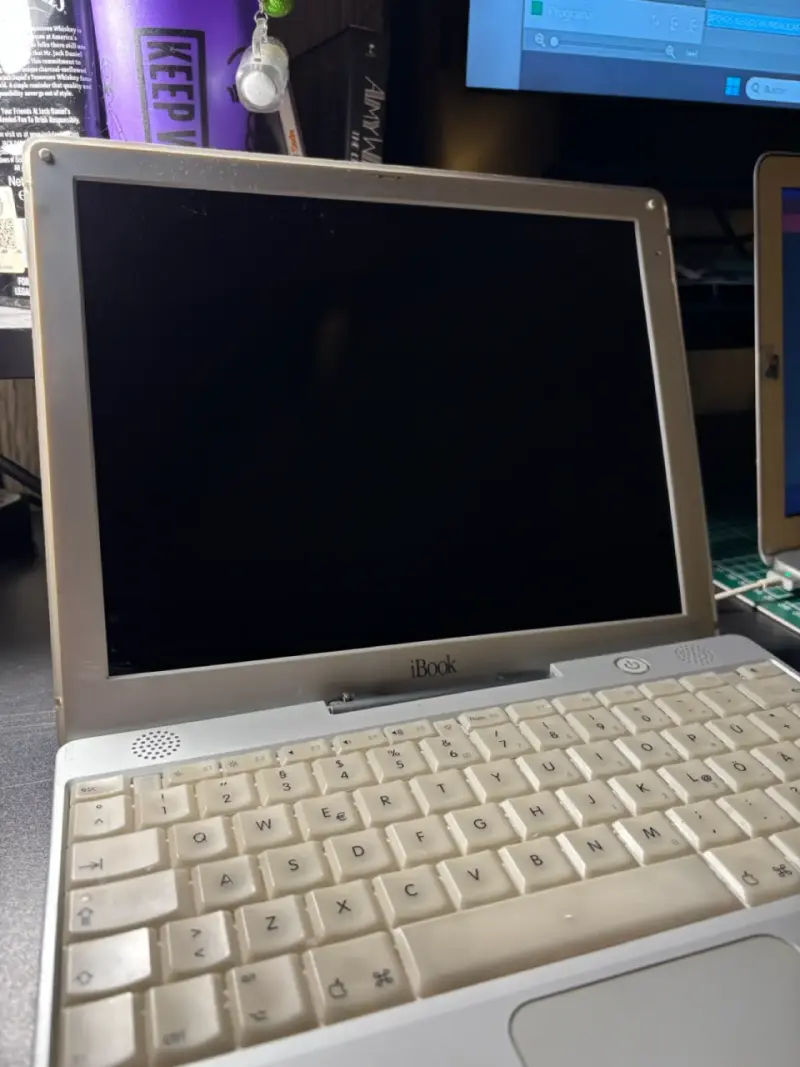 iBook G3 original del año 2001. - 2