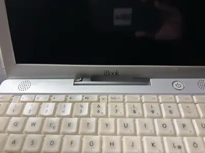 iBook G3 original del año 2001. - miniatura 3