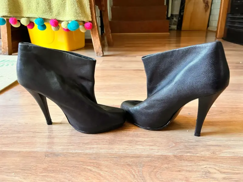 Botines de cuero con tacón alto marca Zara 38 - 2