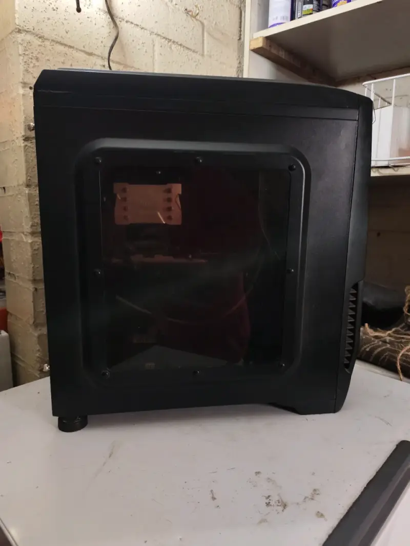 PC Gamer Xeon 2689 / RX 570 8GB VRAM / 16 GB RAM - 1