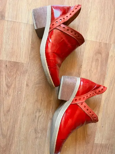 Zapatos de cuero rojos con tacón 39 para mujer - miniatura 3