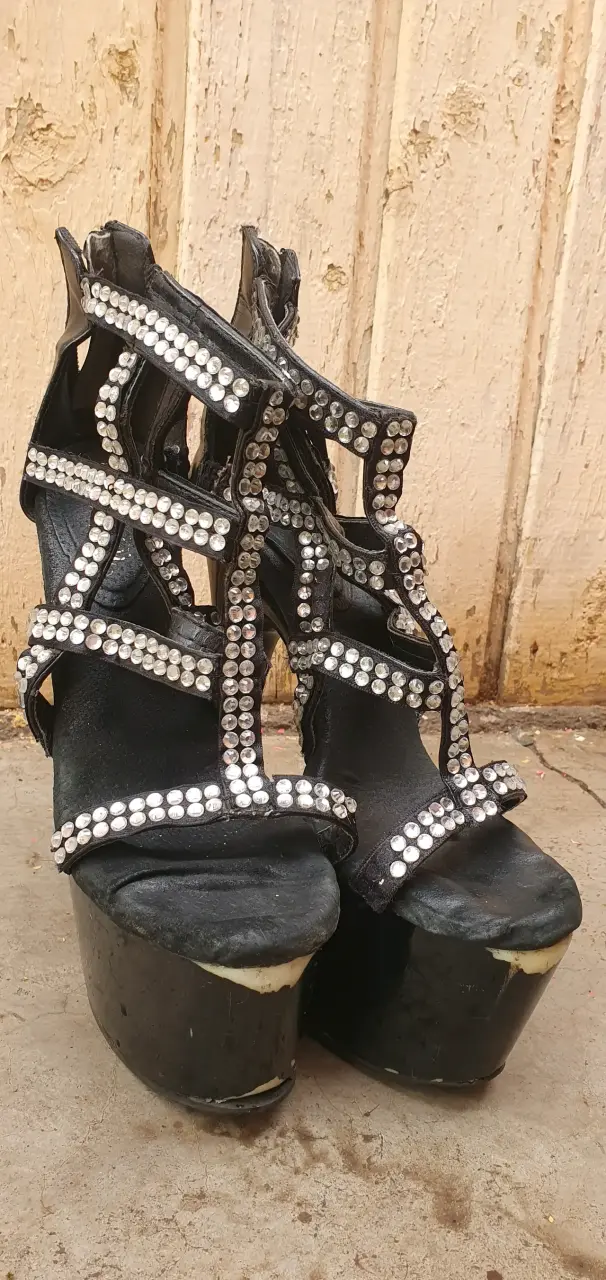 Pleaser-Tacones altos negros con brillantes - 4
