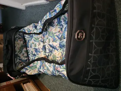 Bolso maternal negro con diseño geométrico - miniatura 3