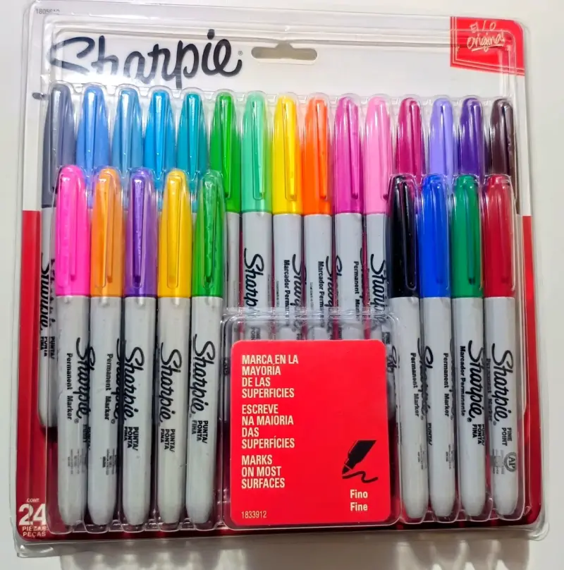 Set de 24 marcadores permanentes Sharpie colores surtidos